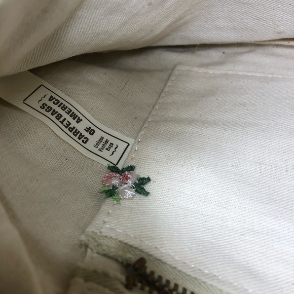 Carpet Bags of America Vintage Wristlet Cream - Picture 2 of 5